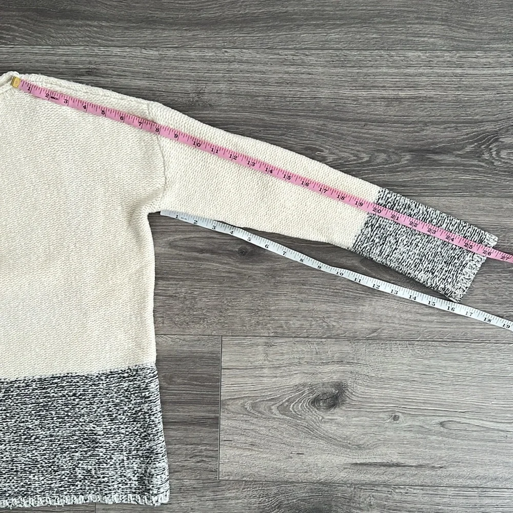 VINCE Wool Blend Sweater Size Small Relaxed Fit Neutral Silk Cashmere Minimalist